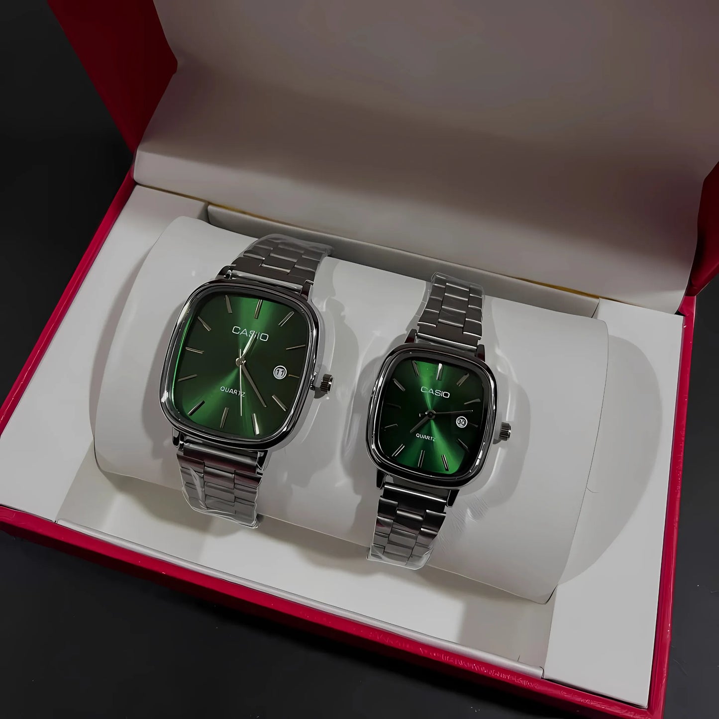 RED - Couples' Watch 